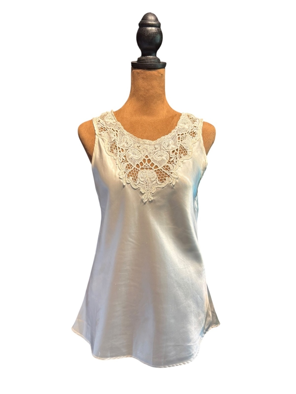 Cinema Etoile Cream Lace Trim Sleeveless Cami Top
